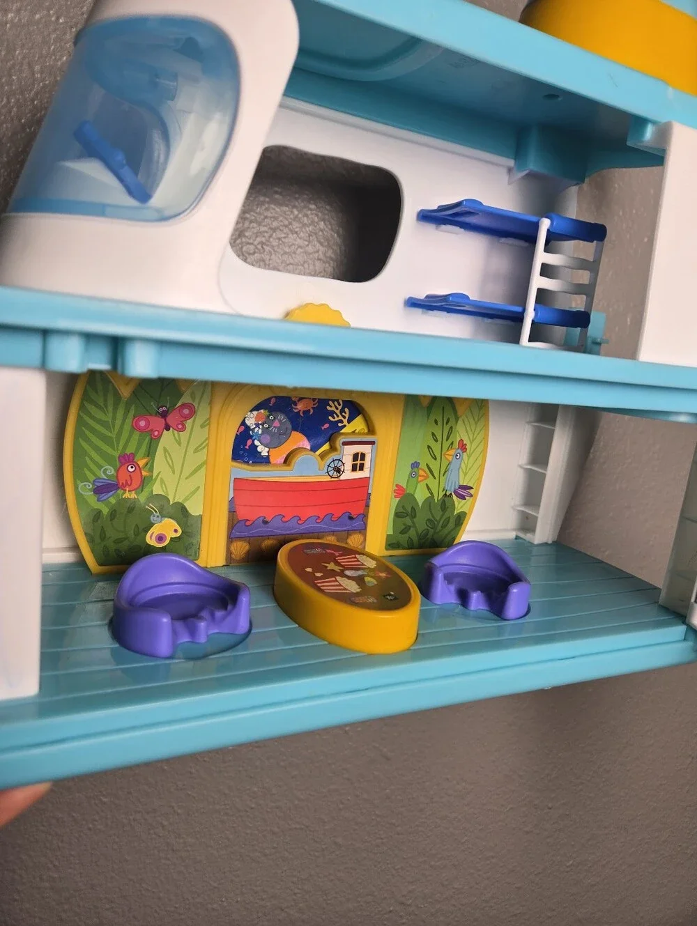 Peppa Pig Cruise Ship & Figurines
